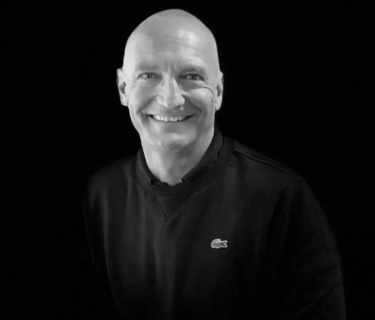 Dr Steve Saunders